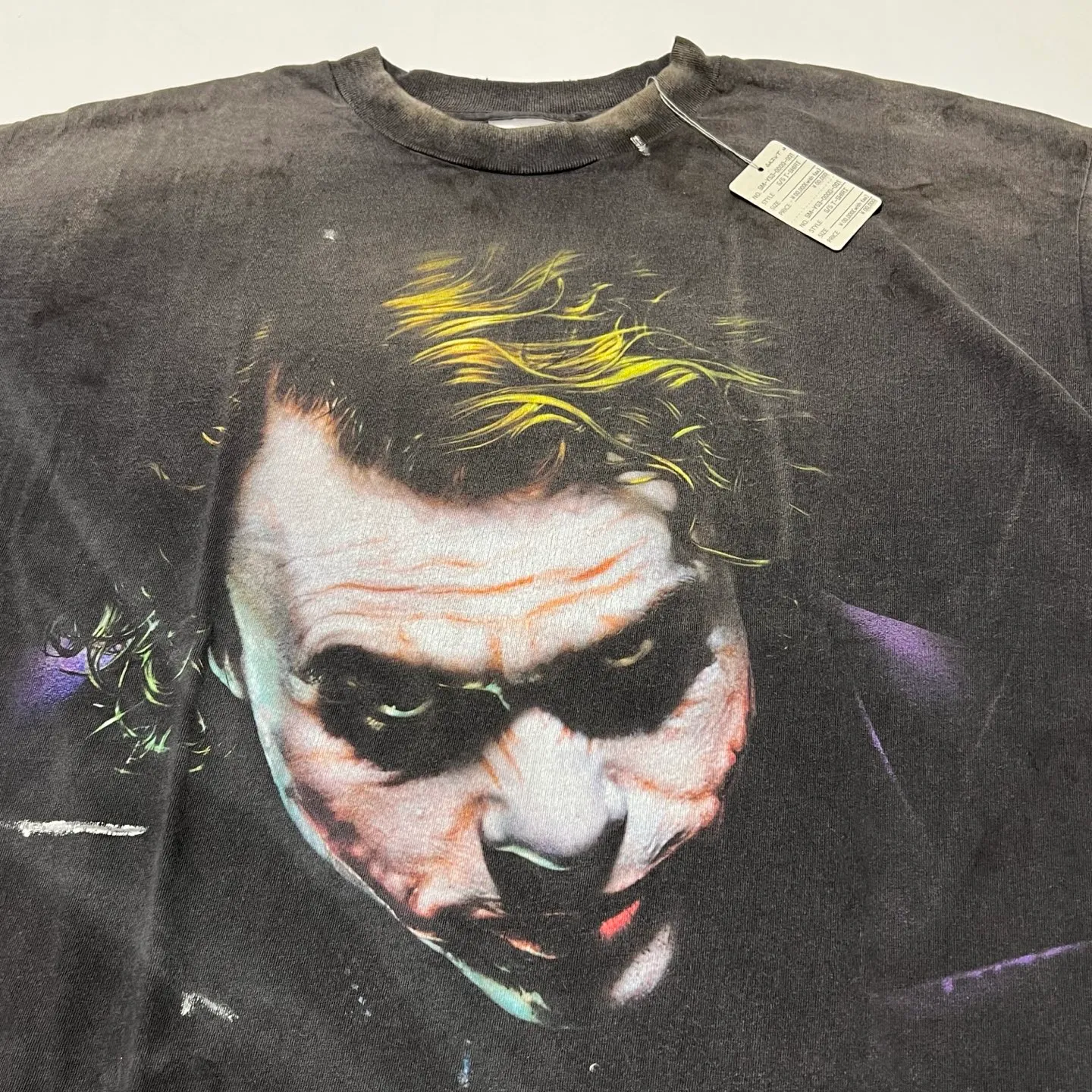⚠️This season's most important Batman and Joker IP collaboration SAINT Mxxxxxx x The Dark Knight BTM SS TEE /JOKER/BLACK Dark Knight Batman co-branded Joker character TEE Washed black S-XL Assute ready-to-wear dyeing, faded, re-washed and distressed, authentic proofing, custom-woven correct main mark, washed mark, difference between pictures and production, top-notch printing technology, God restores every pore of the Joker's headshot